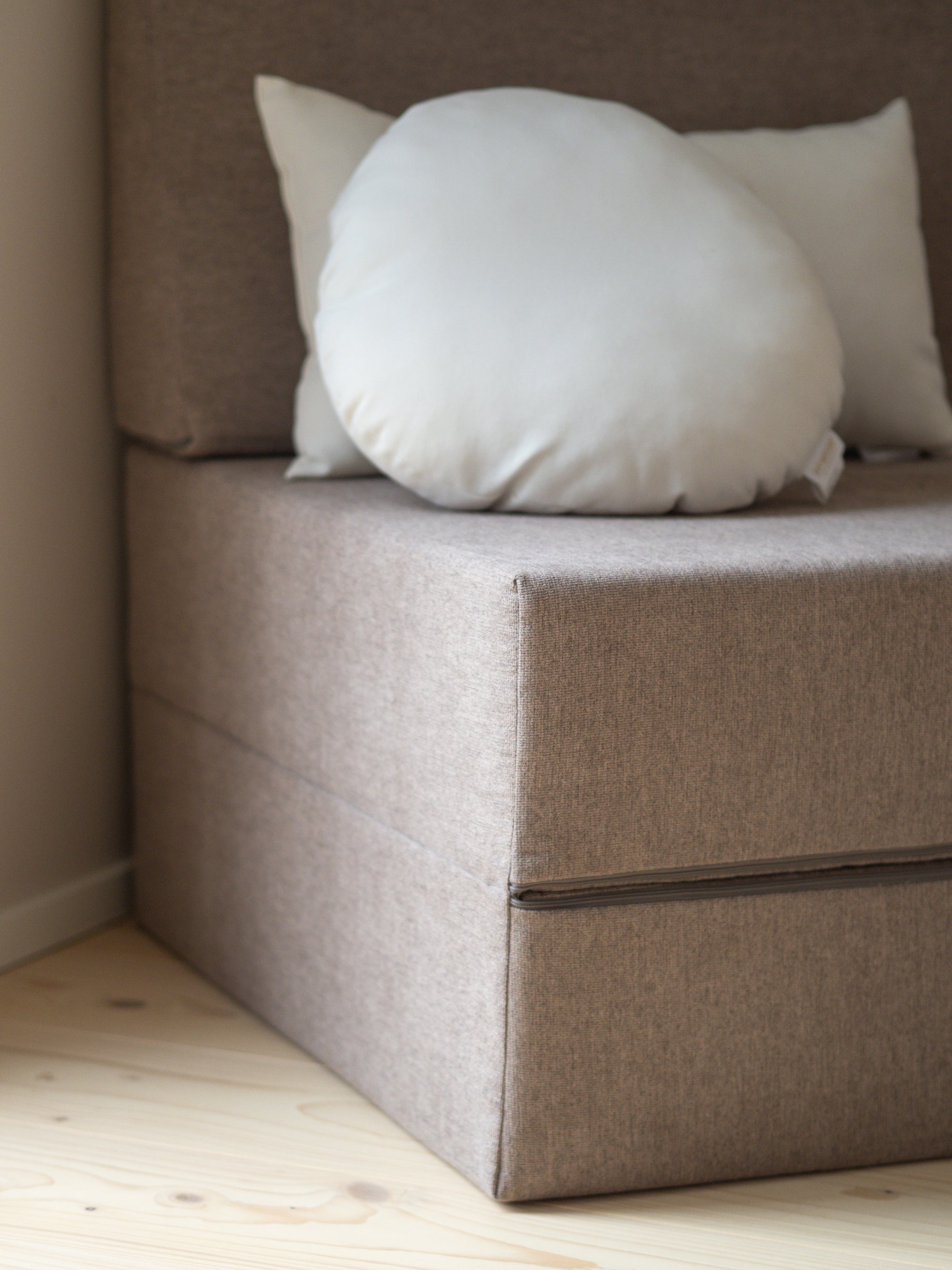 KINOS floor lounger | taupe