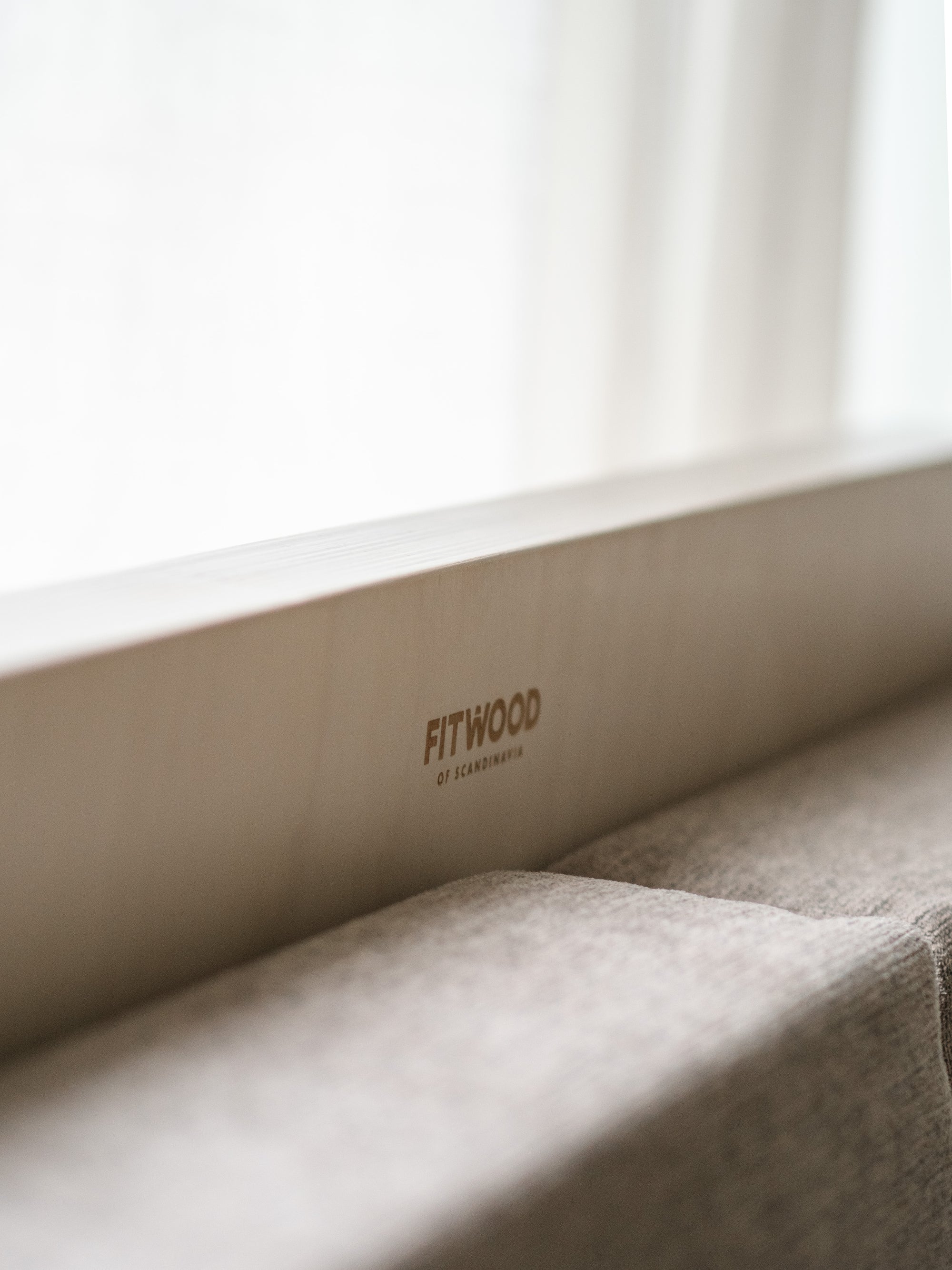 KINOS play couch with LAAVU couch frame