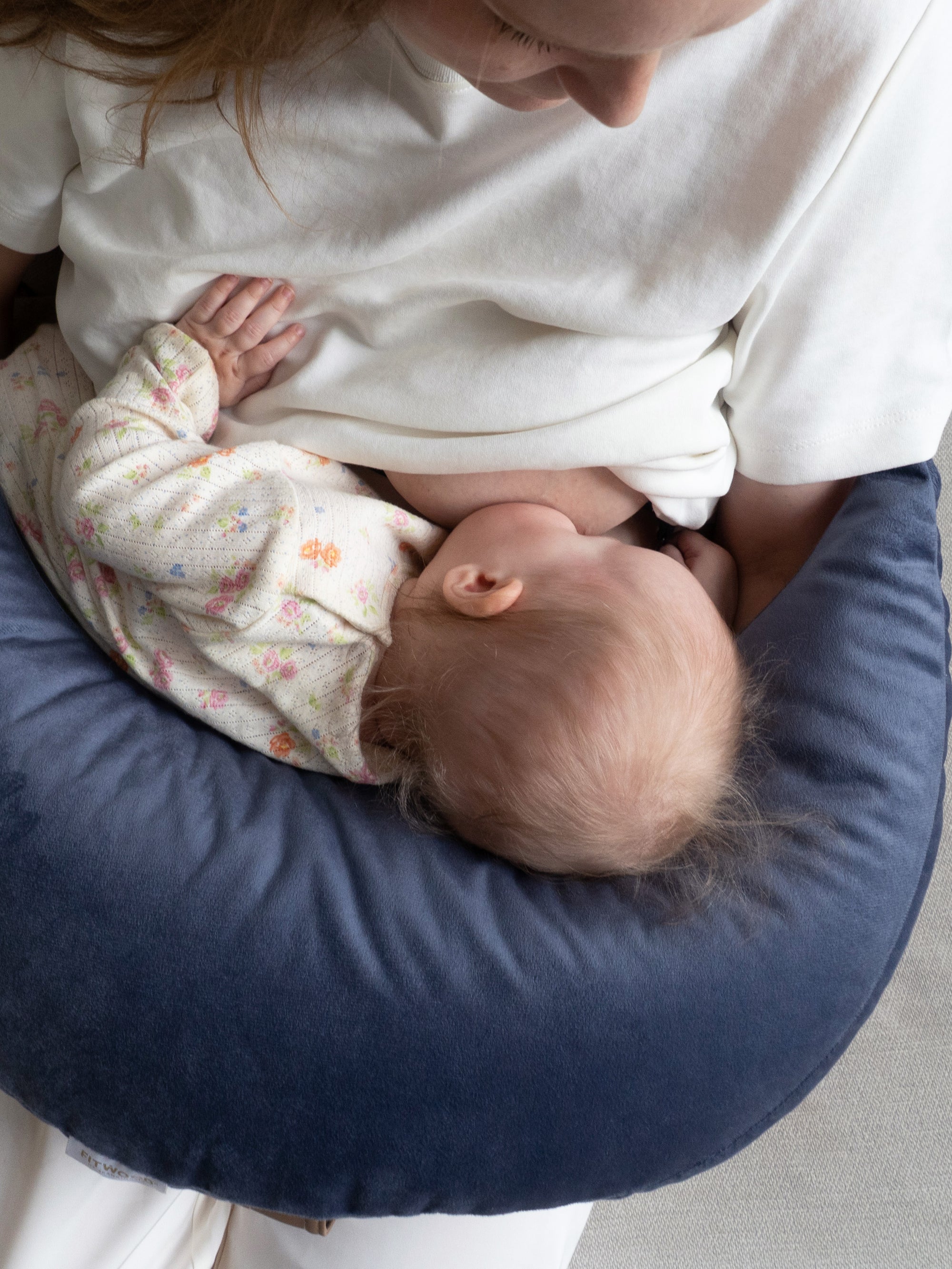 KUU feeding pillow | shadow blue