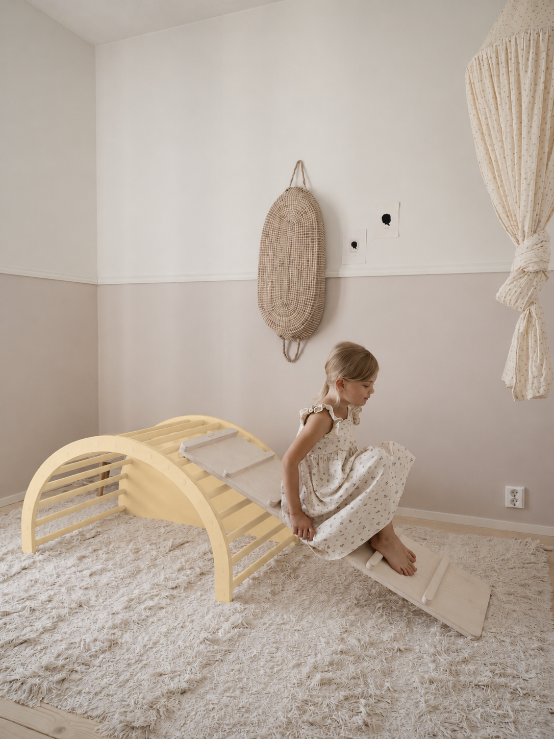 LUOTO II climbing arch | light yellow